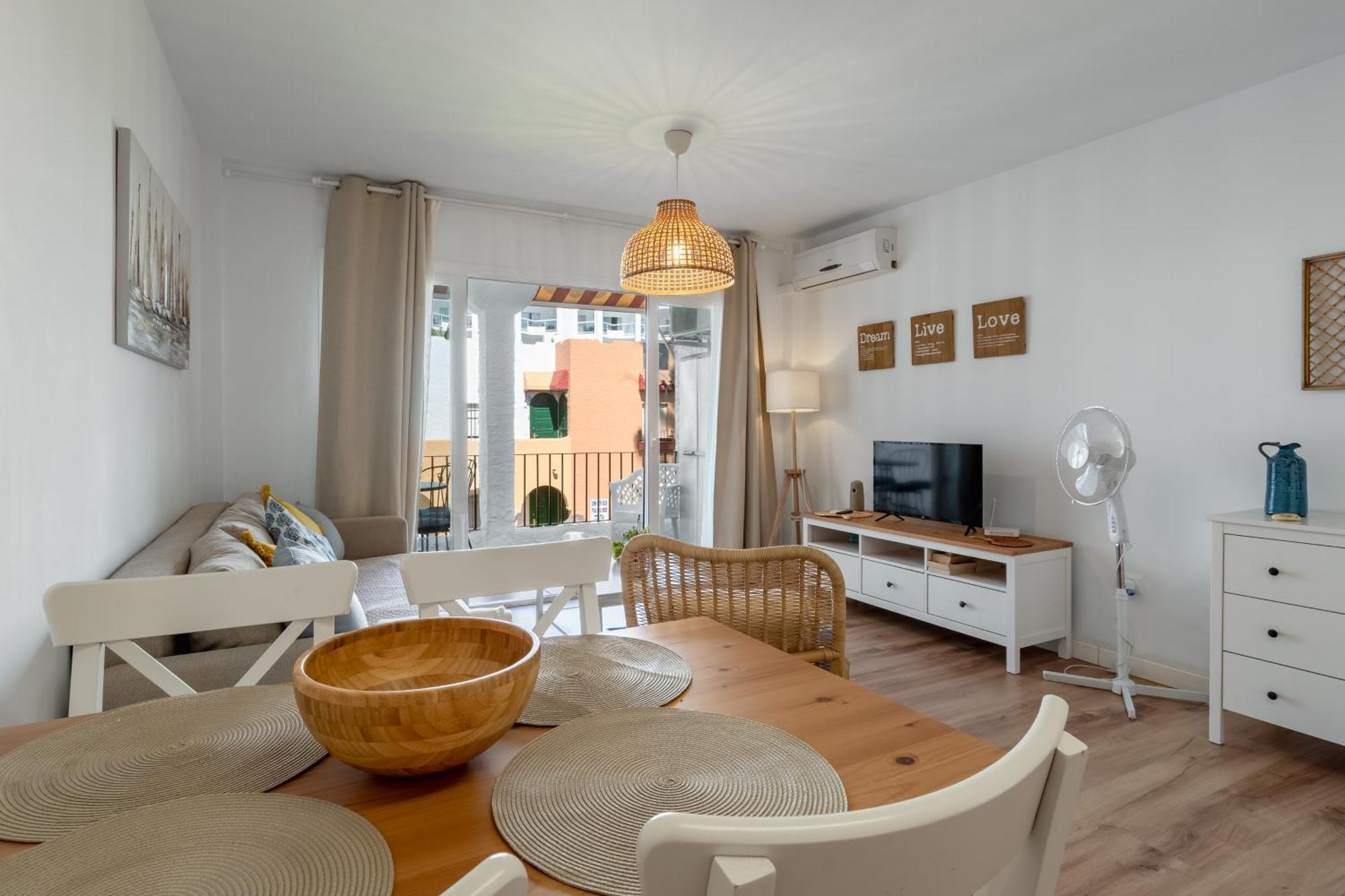 Renovated Apartment On Beachside With Pool Nerja Exteriör bild