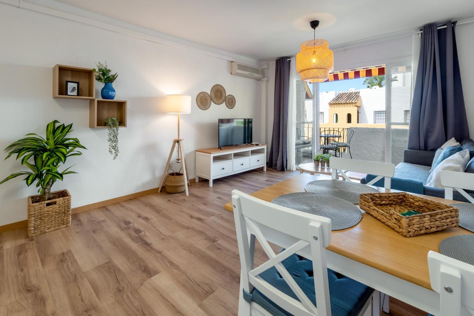 Renovated Apartment On Beachside With Pool Nerja Exteriör bild