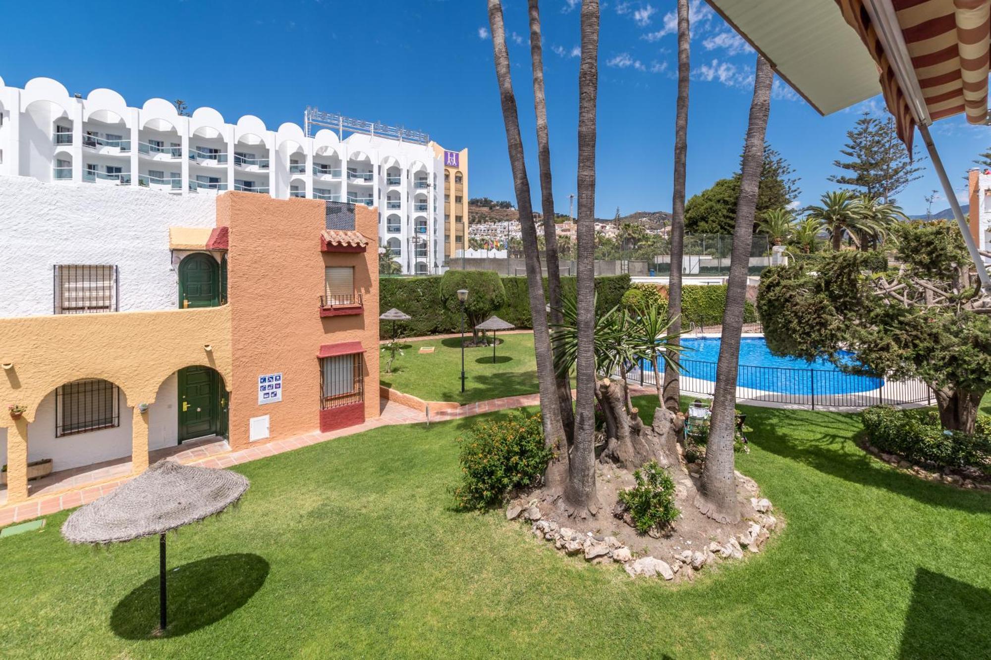 Renovated Apartment On Beachside With Pool Nerja Exteriör bild